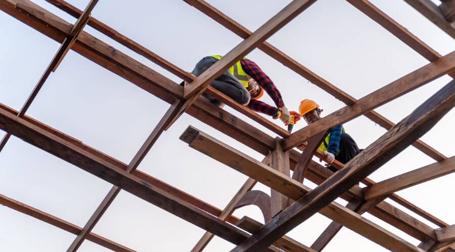 Professional residential roofers in Los Ebanos, TX